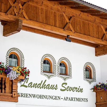 Severin * ノイシュティフト・イム・シュトゥーバイタール